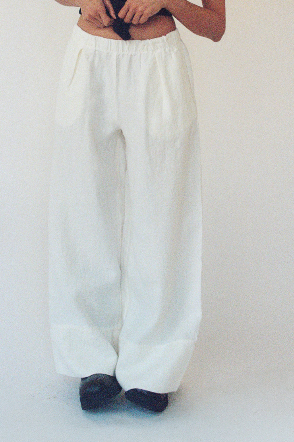 Linen Simple Pant: White / M